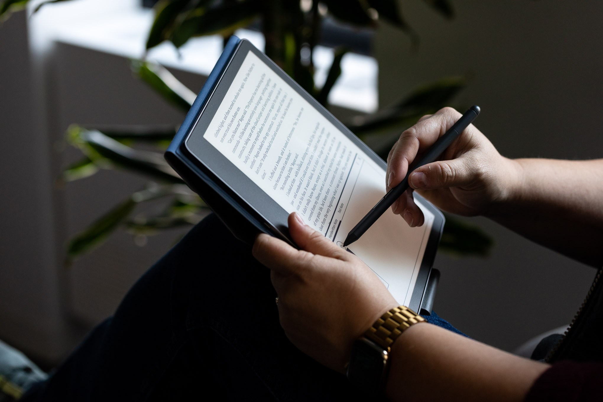 Refurbished Kindle Scribe (2022) Drops to $150 at Woot